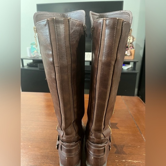 G by GUESS Harson Tall Riding Boots Buckle Detail Brown, size 8 🥾 - Picture 8 of 14